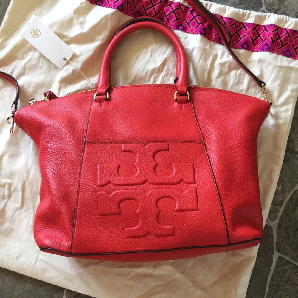 NWT Tory Burch Bombe T Medium Slouchy Satchel Red